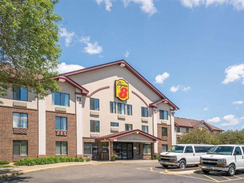 Super 8 By Wyndham Bloomington/Airport Exterior foto