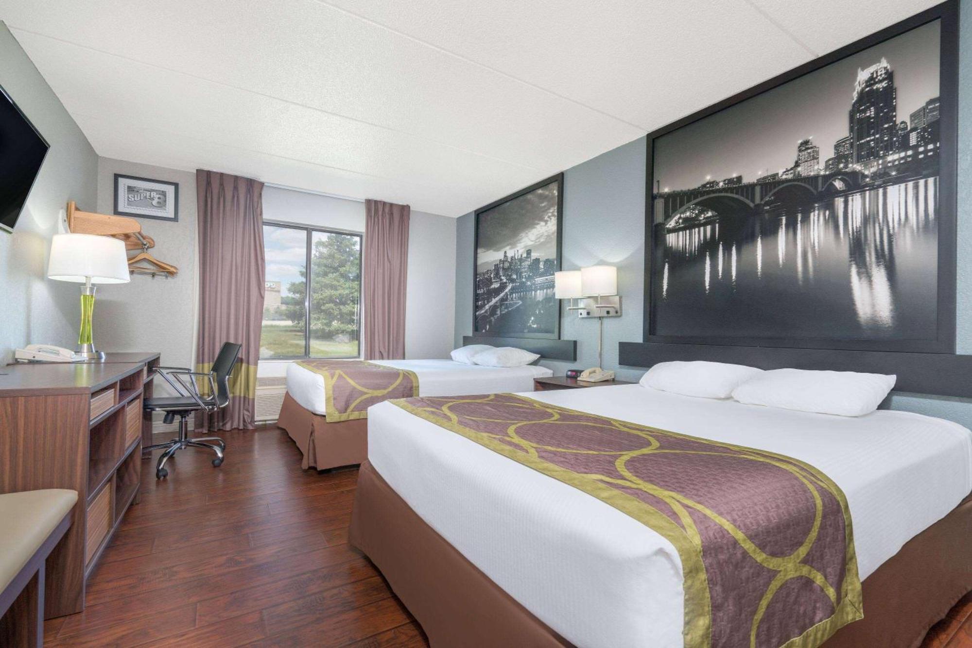 Super 8 By Wyndham Bloomington/Airport Exterior foto